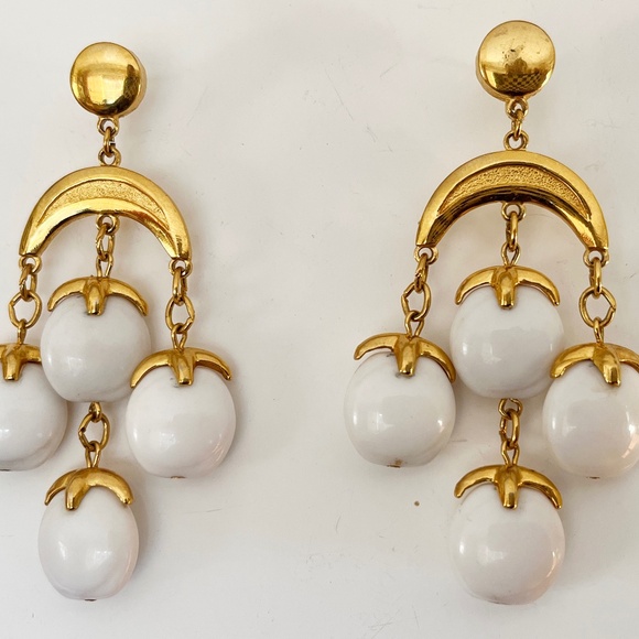 Trifari Jewelry - Vintage Crown Trifari Chandeleir Earrings
